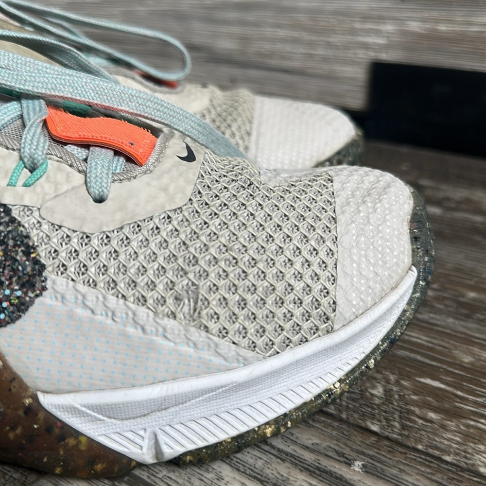 Nike Metcon Sneakers - Picture 2 of 12